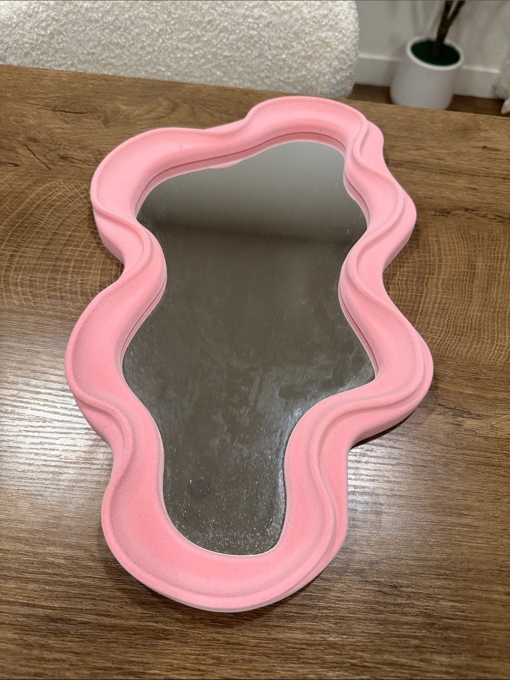 Kids Pink Wavy Bath Mirror - Gentle Bath & Hair Accessory